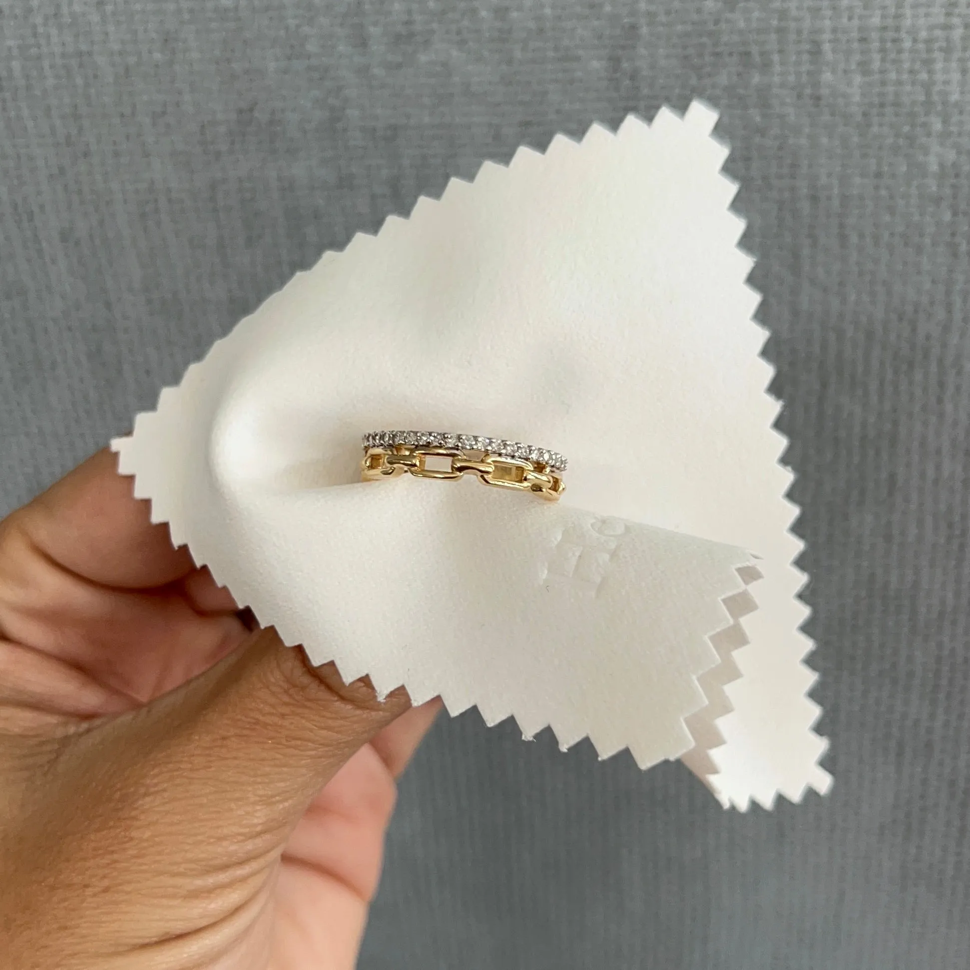 Pave Diamond Link Ring
